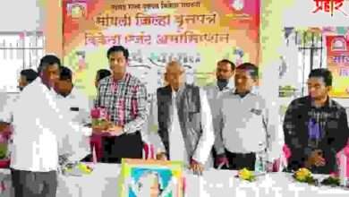 सामाजिक कार्यकर्ते मा.संजय कांबळे यांचा सन्मान चिन्ह देऊन सत्कार