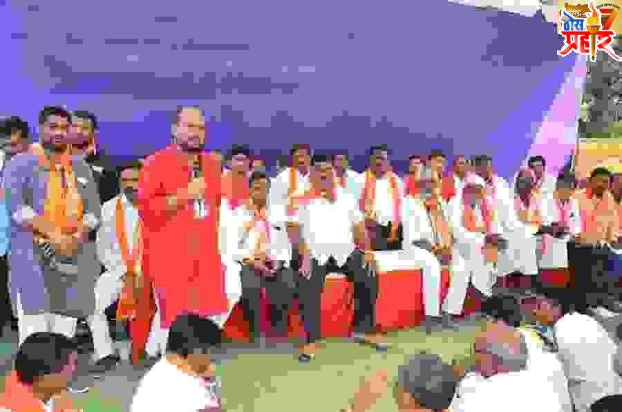 बंडखोरांना गाडून विकासाच्या प्रामाणिक प्रयत्नाला साथ द्या ! गुलाबराव पाटील यांचे भावनिक आवाहन