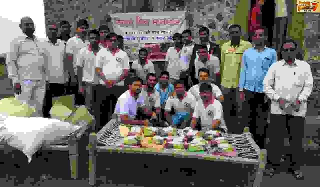 निसर्ग मित्र भाटखेडा यांनी आदिवासी तांड्यांवर दिवाळी शुभेच्छा भेट व फराळाचे वाटप केले...