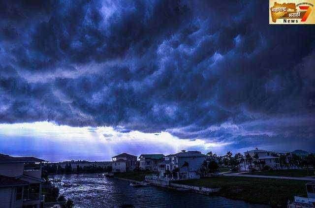 विद्यार्थ्यांनी केली मतदान जागृती