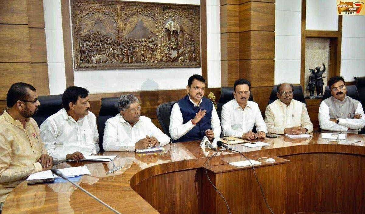 नुकसानग्रस्त शेतकऱ्यांना मदत देण्यासाठी मुख्यमंत्री श्री देवेंद्र फडणवीस यांच्या अध्यक्षतेत आज मंत्रिमंडळ उपसमितीची बैठक संपन्न