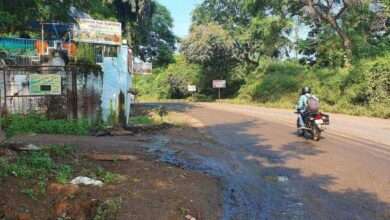 खाजगी व्यवसायीकाचे घाण पाणी बऱ्हाणपूर- अंकलेश्वर महामार्गावर