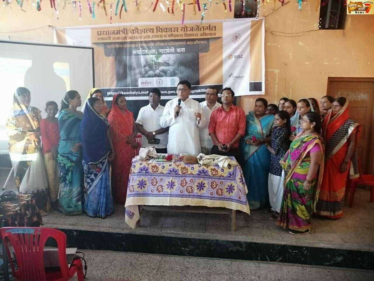 शासनाच्या विविध योजनांचा शेतक-यांनी लाभ घ्यावा - ना. हरिभाऊ जावळे