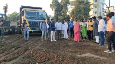 खासदार उन्मेश पाटील, महापौर ना. सीमाताई भोळे यांच्या उपस्थितीत खड्डे डागडुजीचा शुभारंभ.