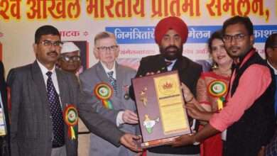 भिवंडी येथील युवा कवी मिलिंद जाधव  यांना राष्ट्रीय ''युवारत्न'' पुरस्काराने सन्मानित