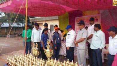 दळवट येथे "माणी" आश्रम शाळेतील विद्यार्थिनीनी रनिंग मध्ये दुसरा ,गोळाफेक मध्ये प्रथम, उंच उडीत प्रथम