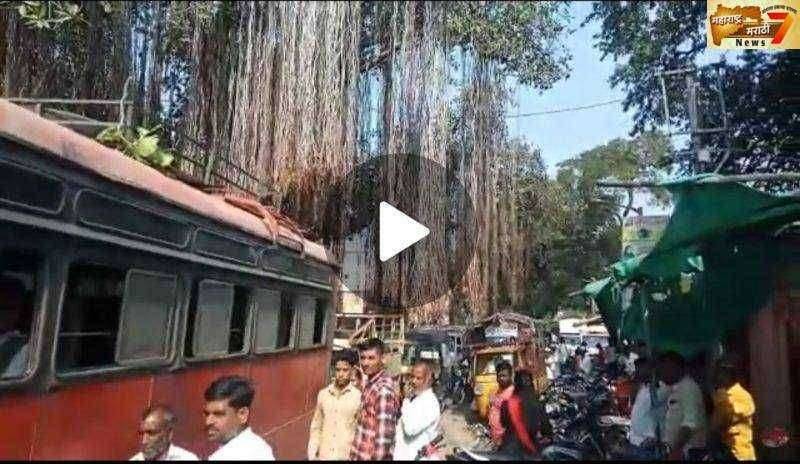 चिचोंडी-मांडवा-तिसगाव रस्त्याच्या निक्रुष्ट कामाची गुणवत्ता तपासणी करावी म्हणून चिचोंडी येथे सर्व पक्षिय रास्ता रोको आंदोलन