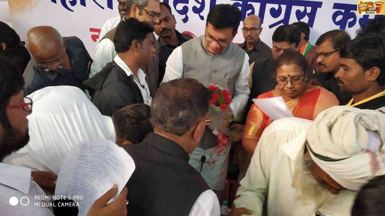 महसुल मंत्री बाळासाहेब थोरात यांना निवेदन चंद्रपुर जिल्ह्यातील बंद पडलेले उद्योग शुरू करा :-सैय्यद अनवर कामगार नेते