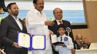 मराठी चित्रपटाचा पुरस्कार प्रदान   ६६ व्या राष्ट्रीय चित्रपट पुरस्कारांचे वितरण