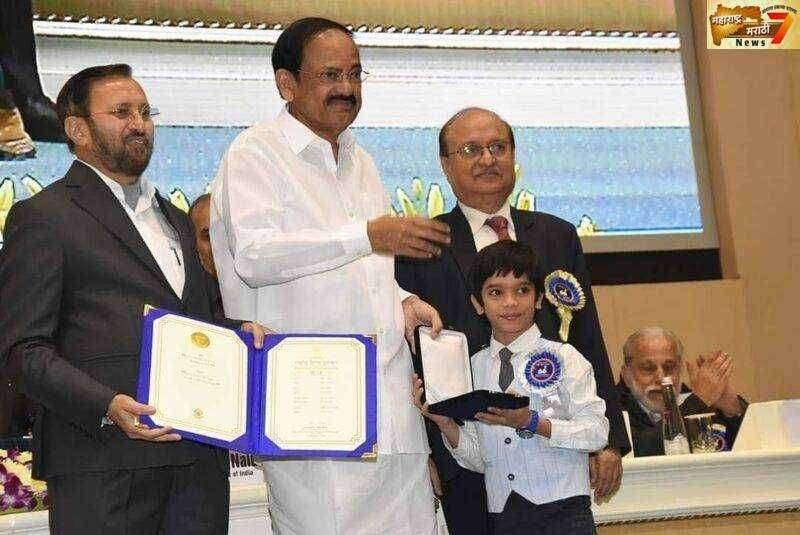 मराठी चित्रपटाचा पुरस्कार प्रदान   ६६ व्या राष्ट्रीय चित्रपट पुरस्कारांचे वितरण