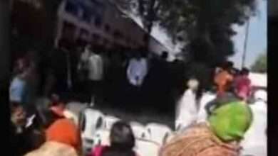 उच्च वर्णीयांनी आदिवासी  मुख्याध्यापक धिरसिंह मीणा यांना ध्वज फडकविण्यास केला मज्जाव