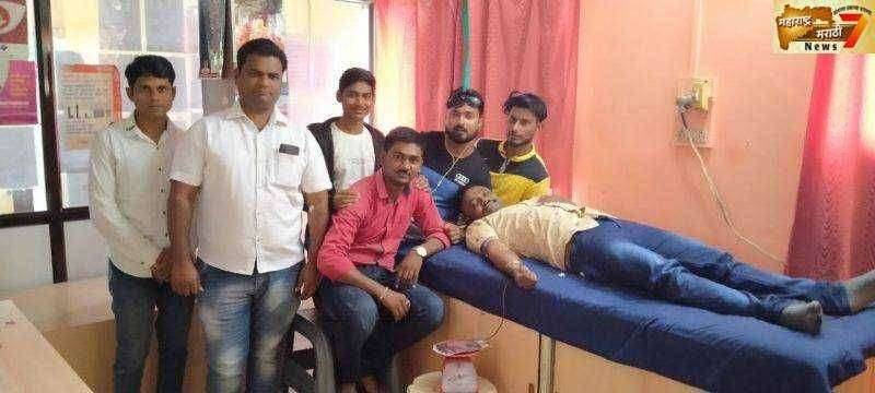 युवा राकेश साळी याने वाढदिवसाला रक्तदान करून एक आदर्श समाजापुढे ठेवला