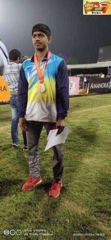 महाराष्ट्र केसरी कुस्ती स्पर्धेत ६१ किलो मातीतून सागरचे मारकडचे सुवर्ण पदक.