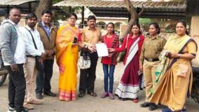 दिव्या फाउंडेशनने घेतले,सावित्रीबाई फुले जयंतीनिमित्त सावित्रीच्या लेकीला दत्तक !