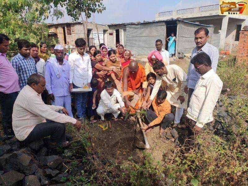 असाही अनोखा अंत्यसंस्कार... पारंपारिक विधींना छेद.