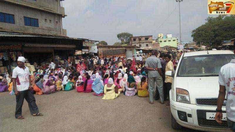 सुरगाणा शहरात मार्क्सवादी कम्युनिस्ट पक्ष,विद्यार्थी संघटना,आशा संघटना ,कामगार संघटना इ चा  बिरसा मुंडा चौक येथे रस्ता रो