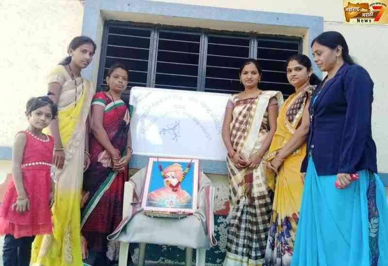 एरंडोल येथील सावित्रीबाई फुले इंग्लिश मीडियम स्कूलमध्ये राजमाता जिजाऊ आणि स्वामी विवेकानंद जयंती..!