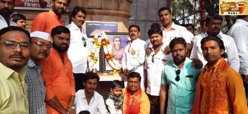 शिवबुध्द युवा प्रतिष्ठान महाराष्ट्र राज्य संघटनेच्या वतीने राष्ट्रमाता जिजाऊ माँसाहेब यांना विनम्र अभिवादन