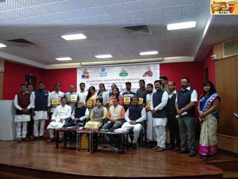 स्वामी विवेकानंद युवा पुरस्कार व जिजाऊरत्न पुरस्कार देऊन जयंती साजरी