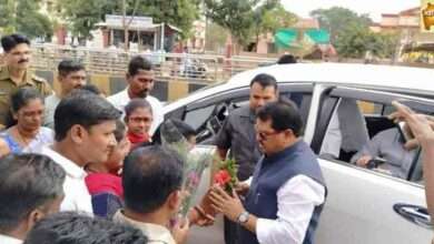 मूल दौऱ्यावर महाविकास आघाडीचे चंद्रपुर जिल्ह्याचे पालकमंत्री आद.नाम.विजयभाऊ वडेटटीवार यांना होमगार्डचे निवेदन