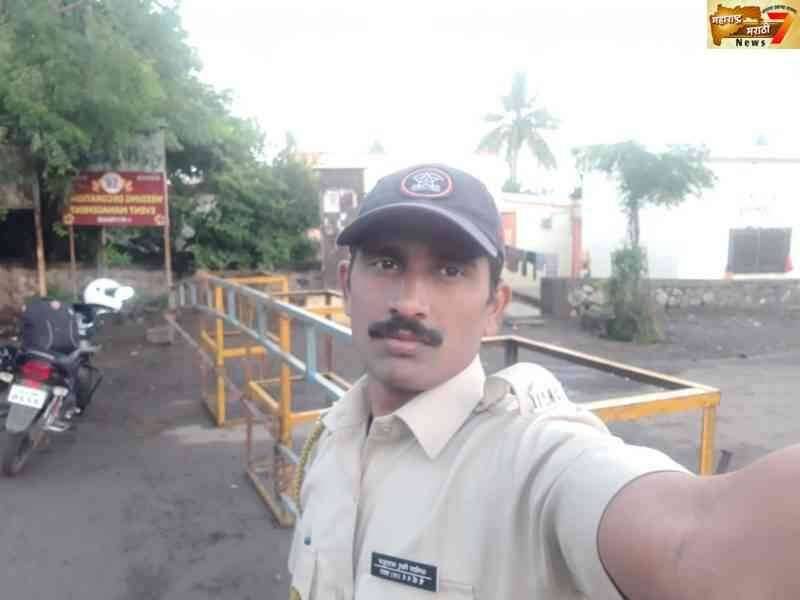 पोलीस कॉन्स्टेबल अमोल अडसूळ यांनी कोर्टामध्ये आग लागलेली विजवणे साठी विशेष प्रयत्न केल्याबद्दल खंडाळा न्यायदंडाधिकारी यांच्या वतीने विशेष कौतुक