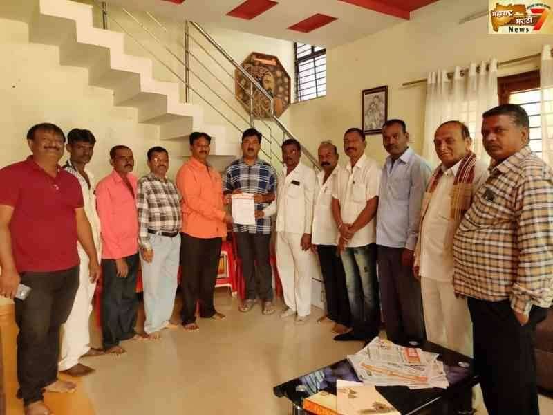 चाळीसगाव रेल्वे स्थानकावर नवीन गाड्यांना थांबा मिळावा - रयत सेनेची मागणी