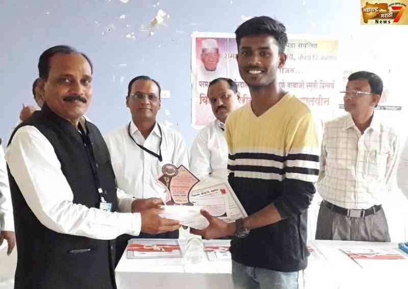 निर्भय सोनारचे सुयश वक्तृत्व स्पर्धेत द्वितीय