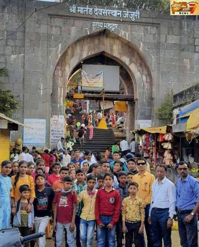 स्व.सौ. पद्मावती मुंदडा विद्यालयाची शैक्षणिक सहल संपन्न
