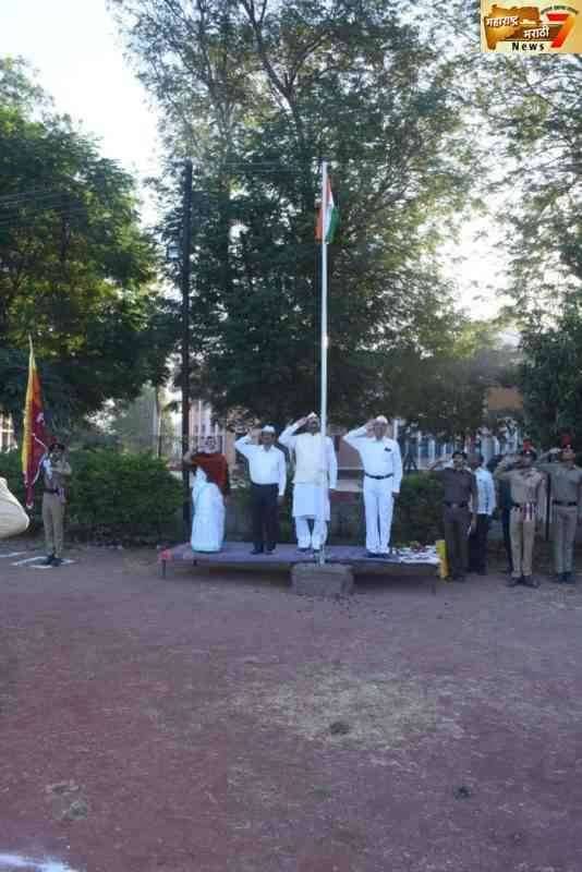 भारत देश माझा मी देशाचा ही भावना वाढीस लागावी - प्राचार्य डॉ पी आर चौधरी