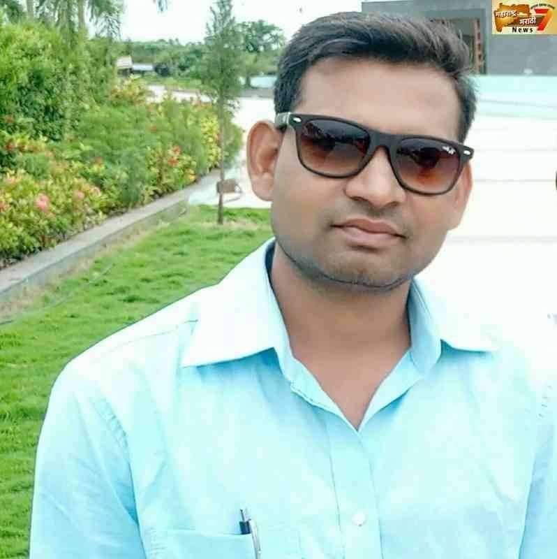 दोन्ही ट्रकच्या मध्ये सापडून युवक ठार