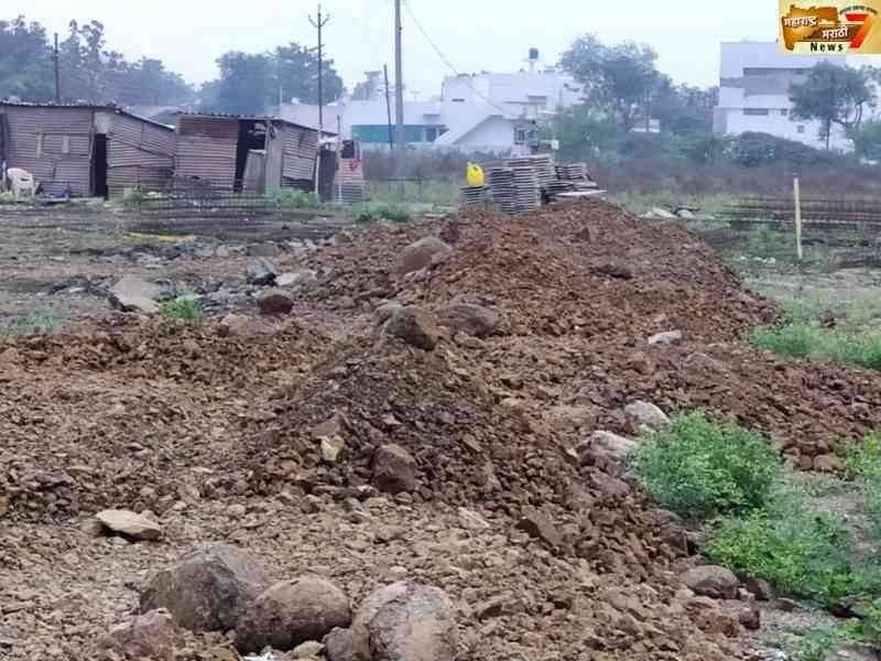 गट क्र 1313 अवैध बांधकाम आणि बेकायदेशीर गौण खनिज साठा याबद्दल चौकशी व्हावी... शिवसेना तालुकाध्यक्ष यांची मागणी