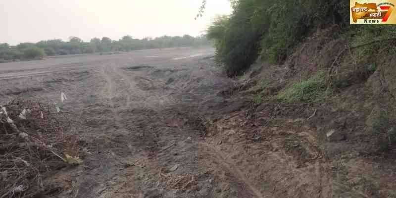 रात्री 10 ते सकाळी 4 वाजे पर्यंत ट्रॅक्टर द्वारा वाळू उत्खनन...कलम 144 चे सरळ सरळ उल्लंघन