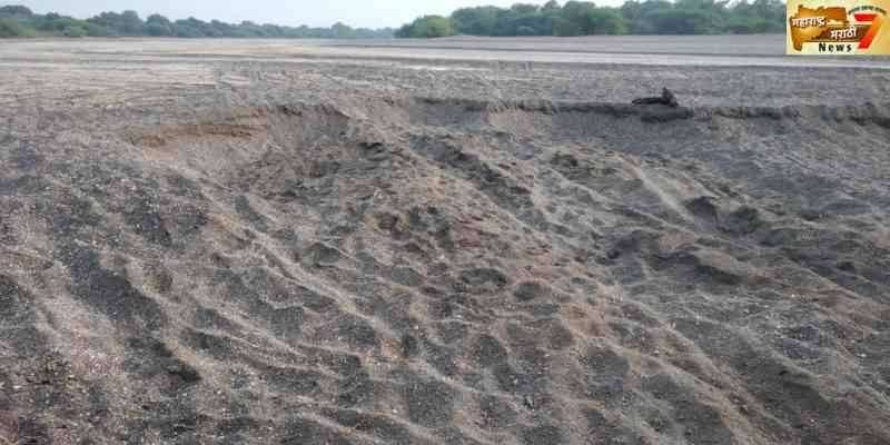 रात्री 10 ते सकाळी 4 वाजे पर्यंत ट्रॅक्टर द्वारा वाळू उत्खनन...कलम 144 चे सरळ सरळ उल्लंघन
