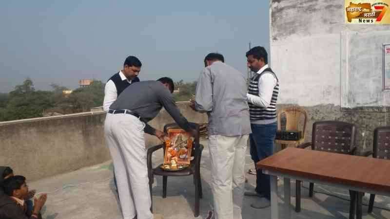 आदर्श प्राथमिक शाळेत गुणगौरव समारंभ उत्साहात