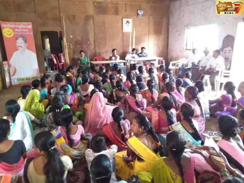 अंगणवाडी सेविका/मिनी अंगणवाडी सेविका/अंगणवाडी मदतनीस यांनी घेतली आमदार जे पी गावित यांची भेट