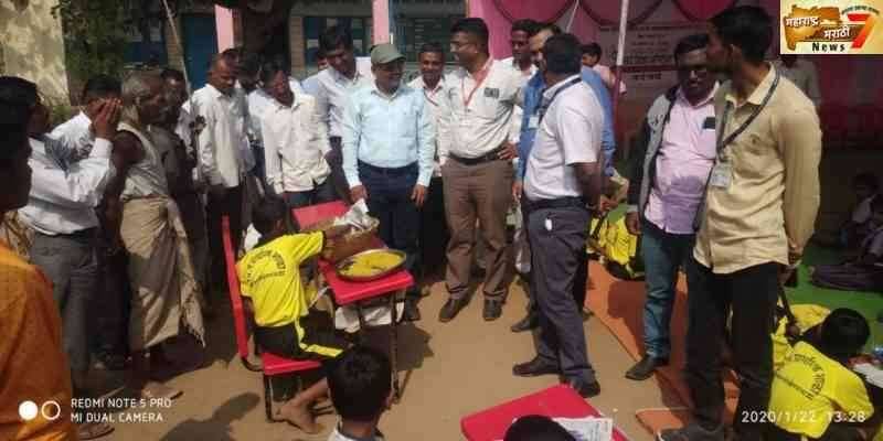 बाल आनंद मेळाव्यात खवय्येगिरांची खवय्येगिरी व लोकसहभागातून स्वेटर वाटप कार्यक्रम