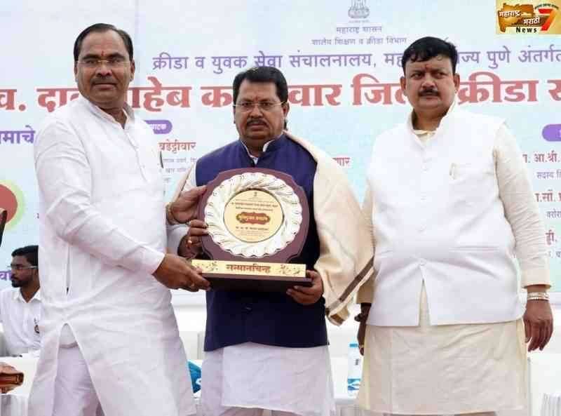 चंद्रपूरच्या क्रीडा वैभवामध्ये भर घालण्यासाठी अद्यावत क्रीडा संकुलाचा उपयोग व्हावा : ना. विजय वडेट्टीवार