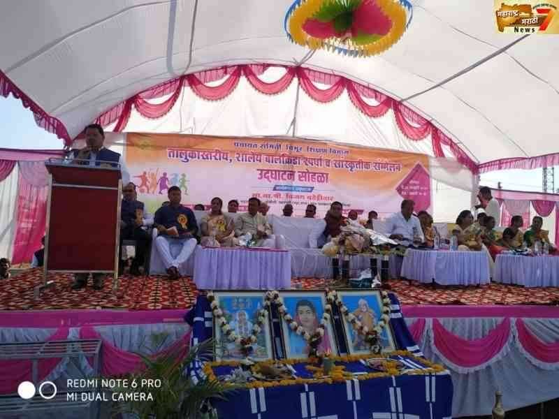 विद्यार्थ्याचे कोतूक करायला आलो ना विजय वडेट्टीवार