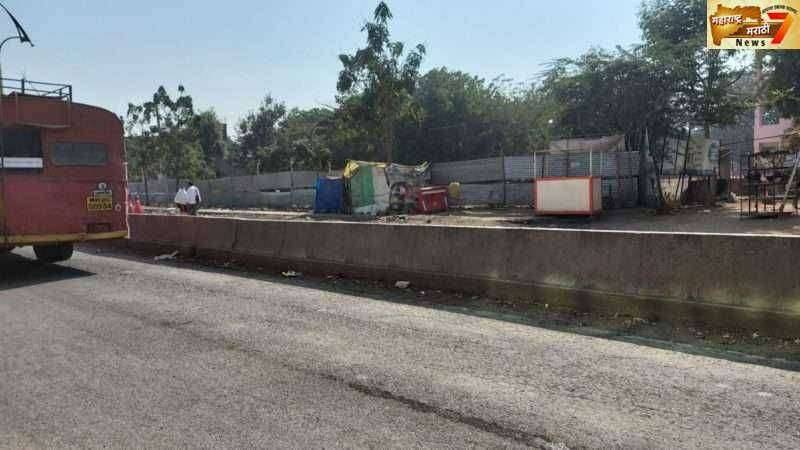 सार्वजनिक बांधकाम विभागाला लागले भिकेचे डोहाळे....गतिरोधक आणि दुभाजक यामुळे होत आहेत अपघात