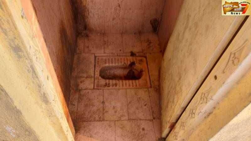 अमळनेर ची शोकांतिका... अधिकारी,लोक प्रतिनिधी महिला असूनही वारंवार महिला शौचालयांची करावी लागते मागणी...महिला सबलीकरण निव्वळ कागदावर