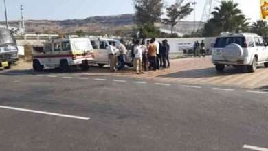 शिरवळ तालुका खंडाळा येथील एशियन पेंट कंपनी समोर कमी केलेल्या कामगारांचे आंदोलन