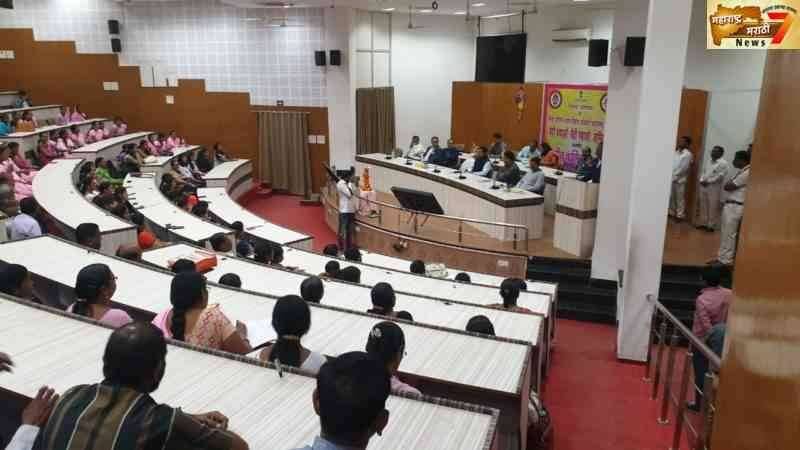 कौटुंबिक निर्णय प्रक्रीयेत महिला अग्रस्थानी आवश्यक -जिल्हाधिकारी डॉ.अविनाश ढाकणे