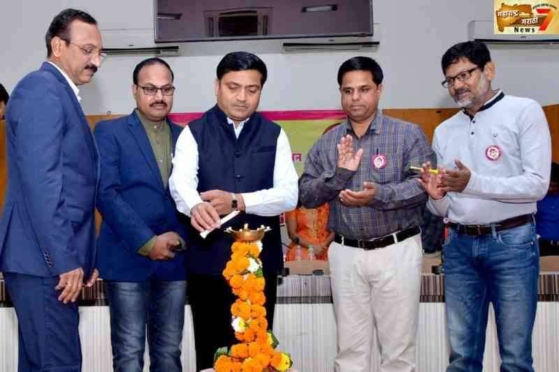 जिल्हास्तरीय लोकशाही दिनी 52 अर्ज दाखल