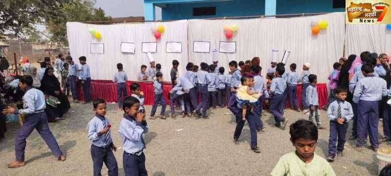जि . प .उर्दू मुलांच्या शाळेत फूड उत्साहात संपन्न....शिवसेना जिल्हा उपप्रमुख कलीम शेख व कलाम फाउंडेशनची टीम उपस्थित....