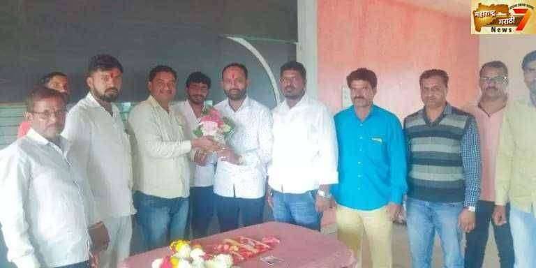 इंदापूर विधानसभे मध्ये कोणता उमेदवार विजय होणार यासाठी लागलेली पैजे ची रक्कम केली अदा