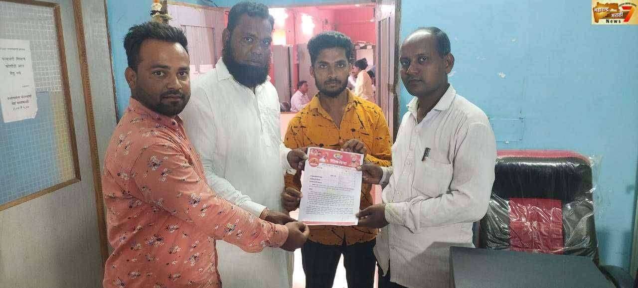 रस्त्याचे काँक्रीटीकरणचे काम थांबवावे व काम करण्यापूर्वी निर्जंतुक झालेल्या पाईपलाईन बदलवावी ; शिवसेनेची निवेदनाद्वारे मांगणी