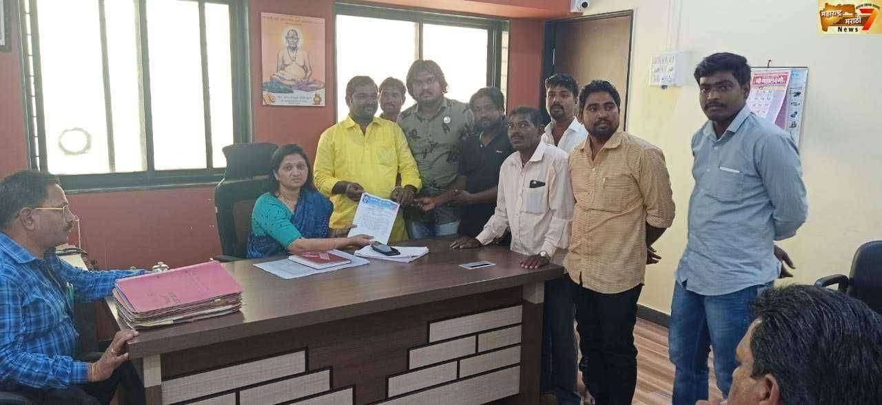 राजीव नगर झोपडपट्टी अक्कलकोट शहर येथे समाज मंदिर बांधणे बाबत