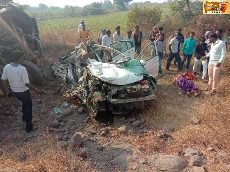 खुडूस वेळापूर दरम्यान भीषण अपघात 4 ते 5 जागीच ठार