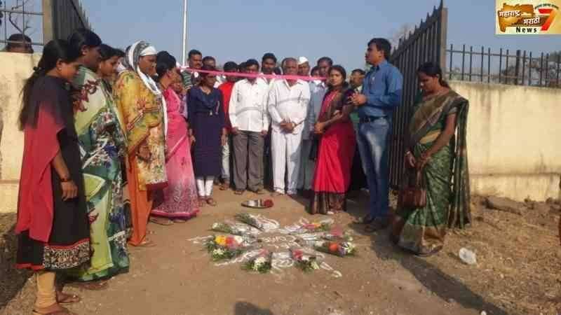 महात्मा फुलेनगर शाळेत आनंदी बाजार