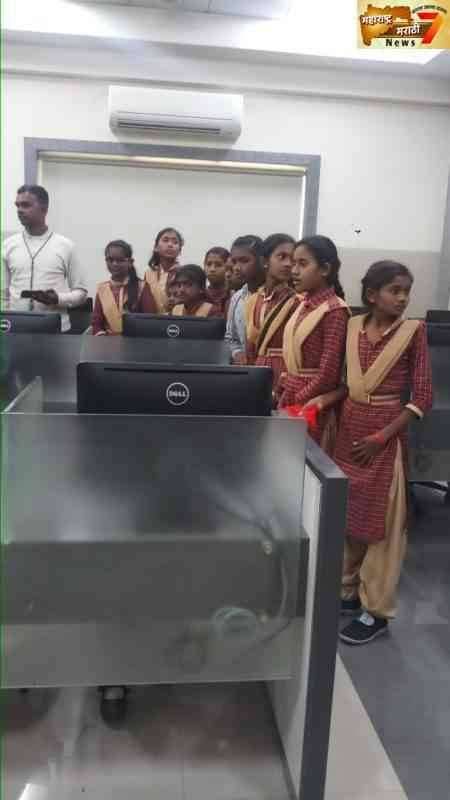 आदर्श माध्यमिक विद्यालयाने घेतला सहली दरम्यान दातृत्वाचा अनुभव